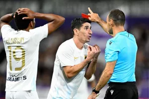 Έκτη αποβολή στην καριέρα του Μάνταλου