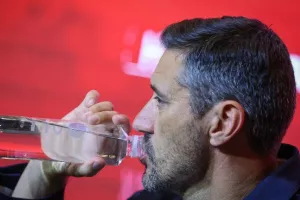 Δεν... συνέρχεται!
