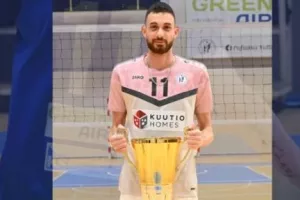 Παραμένει ο Χρίστος Προδρόμου