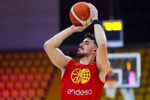 (Φωτορεπορτάζ) Δράση στη Λεμεσό με EuroBasket!