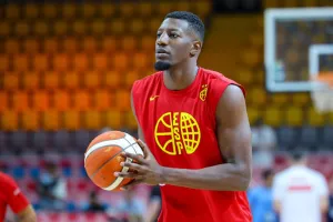 (Φωτορεπορτάζ) Δράση στη Λεμεσό με EuroBasket!