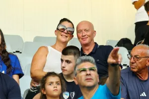 (Φώτος) Ο κόσμος στις εξέδρες 