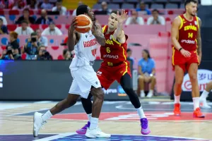 (Φωτορεπορτάζ) Δράση στη Λεμεσό με EuroBasket!