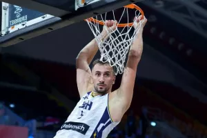 Με σούπερ Φοντέκιο η Ιταλία... καθάρισε την Βοσνία (Φώτος)