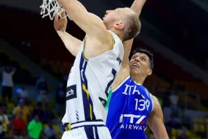 Με σούπερ Φοντέκιο η Ιταλία... καθάρισε την Βοσνία (Φώτος)