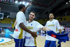Ανταγωνιστική... όσο μπορούσε η Εθνική μας - Ήττα στην πρεμιέρα (Φωτος) 