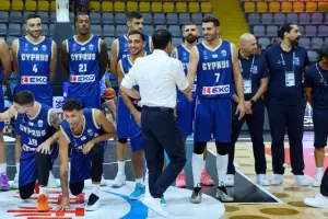 Ανταγωνιστική... όσο μπορούσε η Εθνική μας - Ήττα στην πρεμιέρα (Φωτος) 