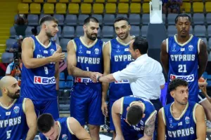 Ανταγωνιστική... όσο μπορούσε η Εθνική μας - Ήττα στην πρεμιέρα (Φωτος) 