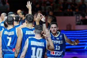 Ανταγωνιστική... όσο μπορούσε η Εθνική μας - Ήττα στην πρεμιέρα (Φωτος) 