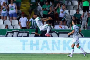 Ομόνοια - Αράζ: Πέντε... και λίγα ήταν! (φώτος)