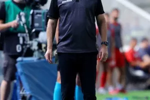 Ομόνοια - Αράζ: Πέντε... και λίγα ήταν! (φώτος)