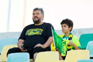 Ο κόσμος στο ΑΕΚ Αρένα (φωτορεπορτάζ)