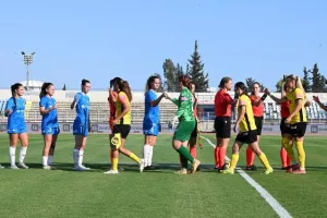 Ήττα για Apollon Ladies (φώτος)