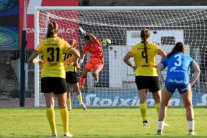 Ήττα για Apollon Ladies (φώτος)