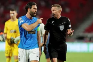 Ερυθρός Αστέρας - Πάφος FC: Σπουδαίο διπλό και "ραντεβού" με τ' αστέρια! (φώτος)