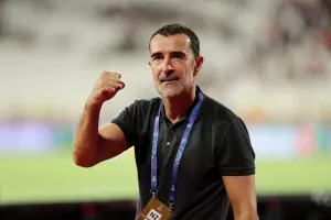 Και γροθιές ΚΑΙ φιλάκια! (ΦΩΤΟΣ)
