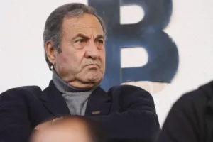 Μουσκάλλης/"Φόρος τιμής στον Παλαιστίνιο Πελέ"