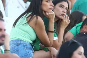 ΦΩΤΟΡΕΠΟΡΤΑΖ από την κερκίδα της Ομόνοιας