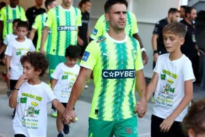ΑΕΚ - ΑΕΛ: Ο Καμπρέρα... καθάρισε για την πρώτη νίκη! (φώτος)