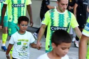 ΑΕΚ - ΑΕΛ: Ο Καμπρέρα... καθάρισε για την πρώτη νίκη! (φώτος)