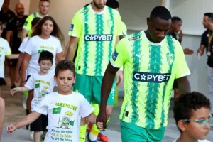 ΑΕΚ - ΑΕΛ: Ο Καμπρέρα... καθάρισε για την πρώτη νίκη! (φώτος)