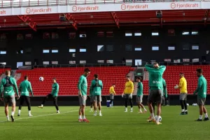 Η προπόνηση της ΑΕΚ στο Brann Stadion (Φώτος)