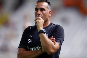 ΑΠΟΕΛ-Απόλλων: Φιλική νίκη με ανατροπή για τους "κυανόλευκους"
