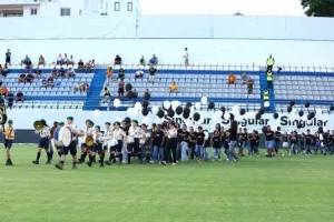 Ανόρθωση-ΑΠΟΕΛ: Φιλική τριάρα με... σερβιτόρο Σταφυλίδη και "killer" Πιέρο