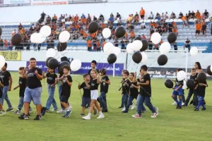 Ανόρθωση-ΑΠΟΕΛ: Φιλική τριάρα με... σερβιτόρο Σταφυλίδη και "killer" Πιέρο