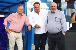 Ανόρθωση-ΑΠΟΕΛ: Φιλική τριάρα με... σερβιτόρο Σταφυλίδη και "killer" Πιέρο