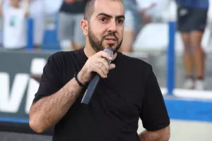 Ανόρθωση-ΑΠΟΕΛ: Φιλική τριάρα με... σερβιτόρο Σταφυλίδη και "killer" Πιέρο