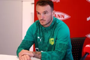 Ιδιάκεθ: ''Είμαστε παρόμοιες ομάδες με την Brann-Αναμένουμε μάχη''