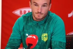 Ιδιάκεθ: ''Είμαστε παρόμοιες ομάδες με την Brann-Αναμένουμε μάχη''
