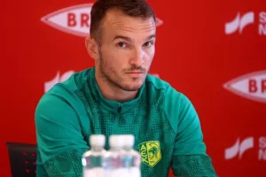 Ιδιάκεθ: ''Είμαστε παρόμοιες ομάδες με την Brann-Αναμένουμε μάχη''