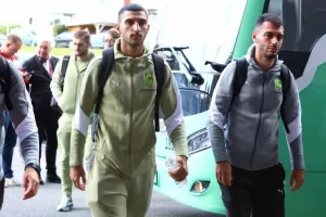 (ΦΩΤΟΡΕΠΟΡΤΑΖ) Η άφιξη της ΑΕΚ 