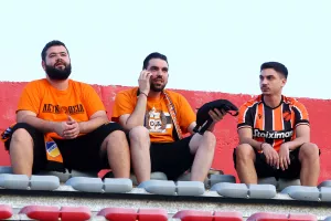 O κόσμος στο "Αμμόχωστος" (φώτος)