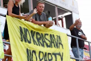 Freedom24 Krasava ENY Ύψωνα - ΑΠΟΕΛ: Με Κόρμπου -Πιέρο, "διπλό" στην πρεμιέρα