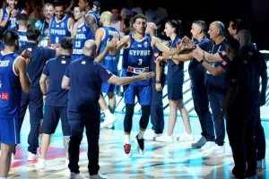 Ανταγωνιστική... όσο μπορούσε η Εθνική μας - Ήττα στην πρεμιέρα (Φωτος) 