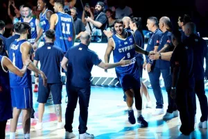 Ανταγωνιστική... όσο μπορούσε η Εθνική μας - Ήττα στην πρεμιέρα (Φωτος) 