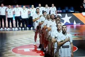 Ανταγωνιστική... όσο μπορούσε η Εθνική μας - Ήττα στην πρεμιέρα (Φωτος) 