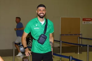 ΦΩΤΟΣ από την αναχώρηση για Αζερμπαϊτζάν 