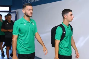 Φώτος/βίντεο από την άφιξη της Ομόνοιας