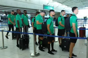 Αεροδρόμιο οι ποδοσφαιριστές της Ομόνοιας/ΦΩΤΟΣ