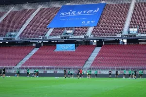 Η προπόνηση της Ομόνοιας στο "Wörthersee Stadion" (Φώτος)