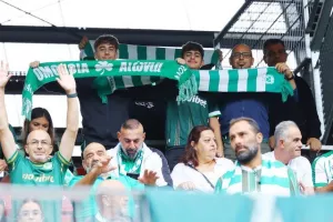 Φωτορεπορτάζ από την κερκίδα της Ομόνοιας