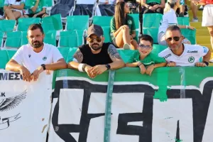 ΦΩΤΟΡΕΠΟΡΤΑΖ από την κερκίδα της Ομόνοιας