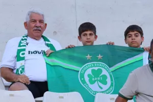 ΦΩΤΟΡΕΠΟΡΤΑΖ από την κερκίδα της Ομόνοιας