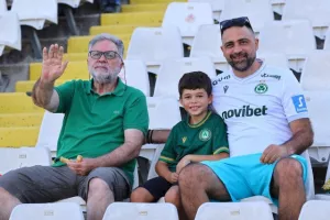 ΦΩΤΟΡΕΠΟΡΤΑΖ από την κερκίδα της Ομόνοιας