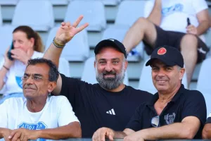 (ΦΩΤΟΡΕΠΟΡΤΑΖ) Ο κόσμος στο Άρης-Απόλλων 