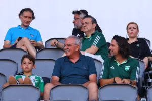 Το "Λεμεσιανό" της πρεμιέρας βάφτηκε... πράσινο! (Φώτος)